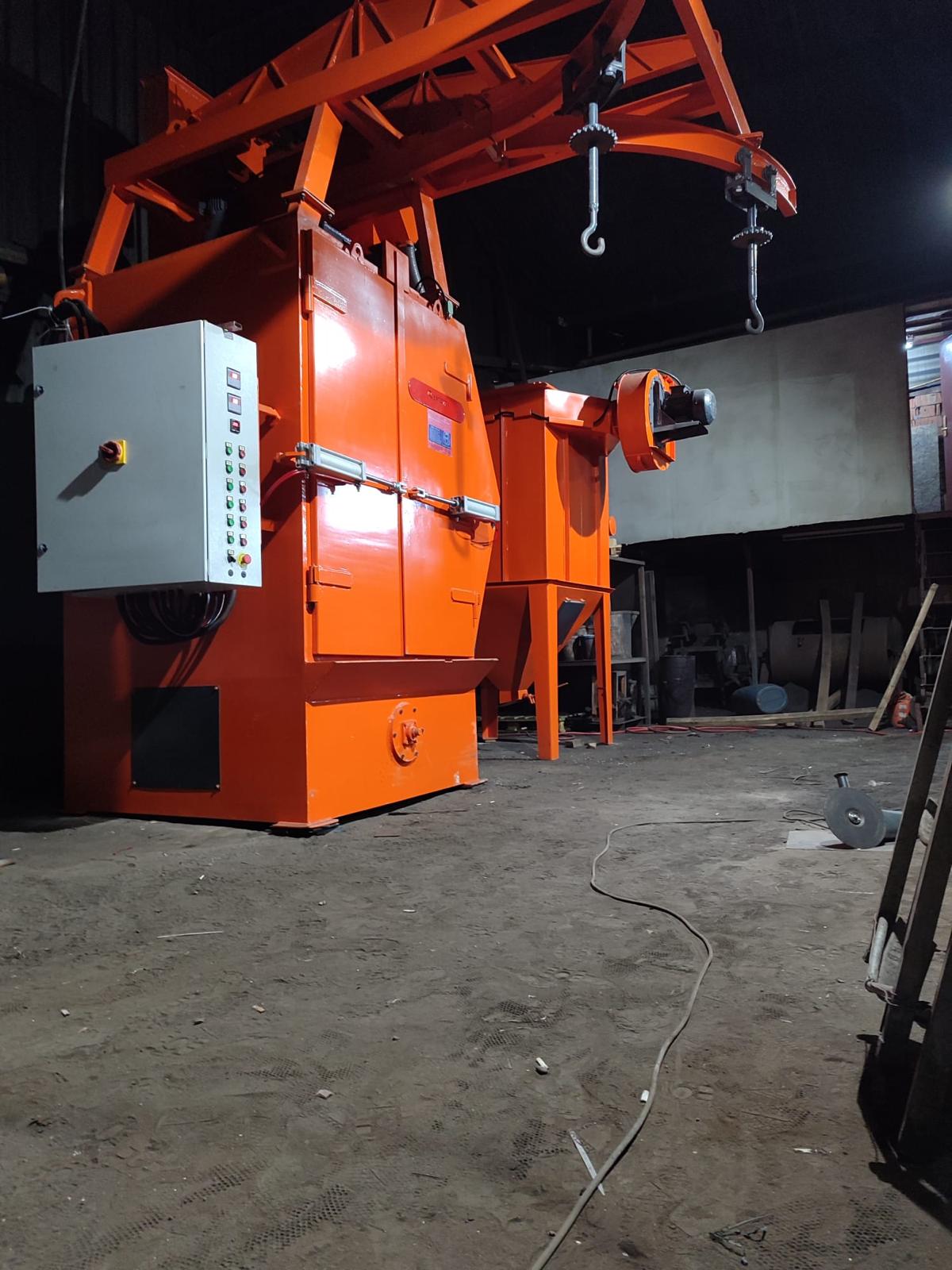 Döküm Serisi Askılı Kumlama Makinesi - 4